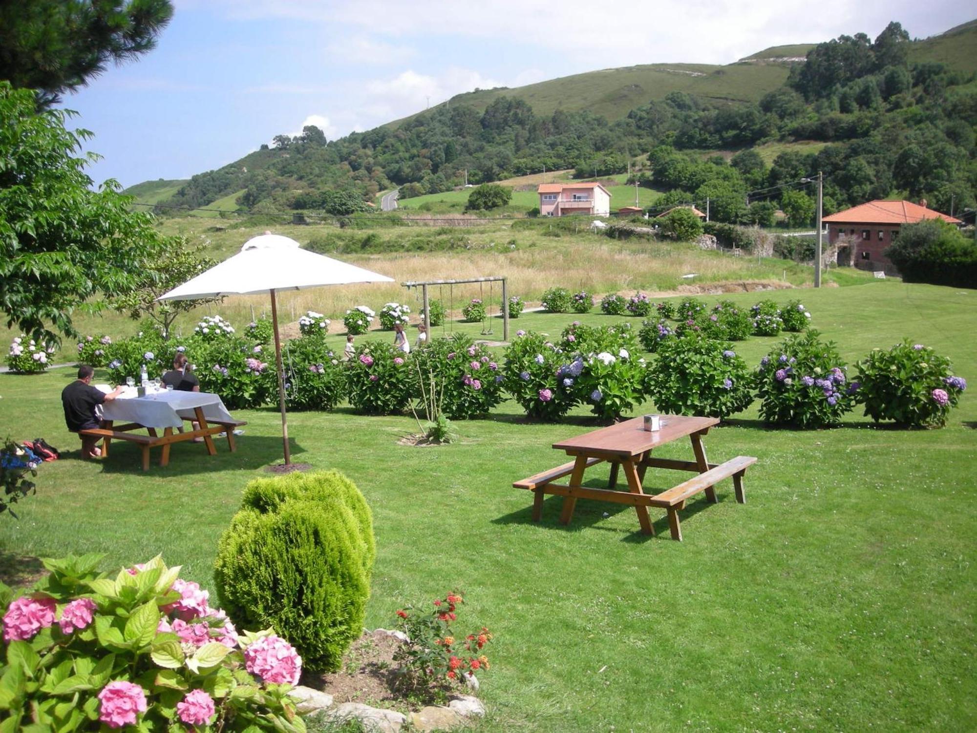קיו Hotel Migal מראה חיצוני תמונה