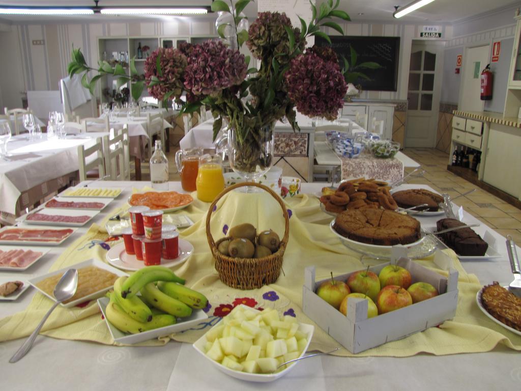 קיו Hotel Migal מראה חיצוני תמונה