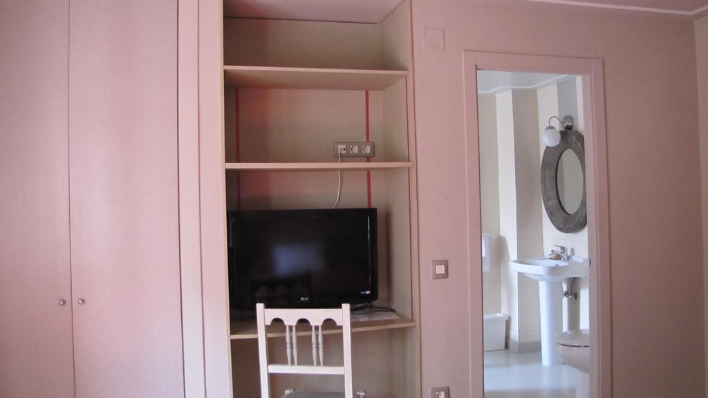 קיו Hotel Migal מראה חיצוני תמונה